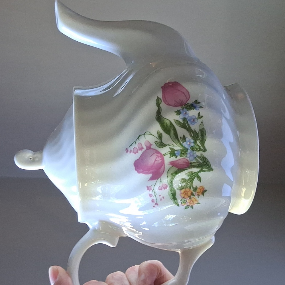 Vintage teapot Floral Pattern Design